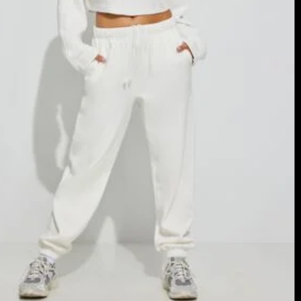 garage white Joggers / Sweatpants